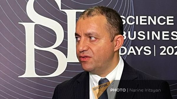 Վահան Քերոբյան - Sputnik Արմենիա