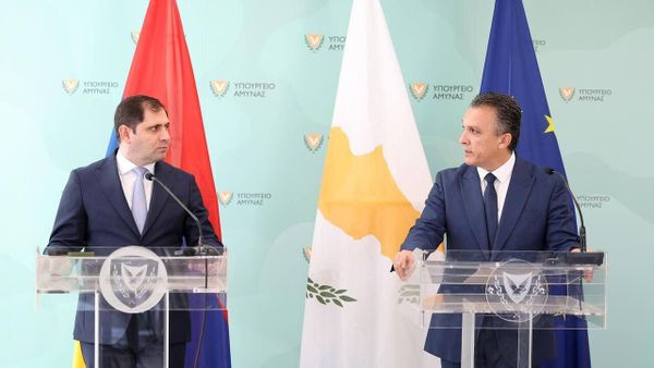 Совместная пресс-конференция министров обороны Армении и Кипра Сурена Папикяна и Михалиса Йоргалласа по итогам встречи (12 декабря 2023). Никосия - Sputnik Армения