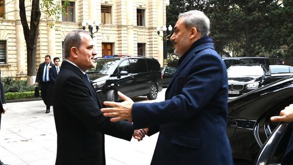 Թուրքիայի և Ադրբեջանի արտաքին գործերի նախարարներ Հաքան Ֆիդանն ու Ջեյհուն Բայրամովը  - Sputnik Արմենիա