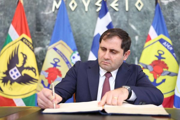 Министр обороны Сурен Папикян посетил Военную академию сухопутных войск Греции (14 декабря 2023). Греция - Sputnik Армения