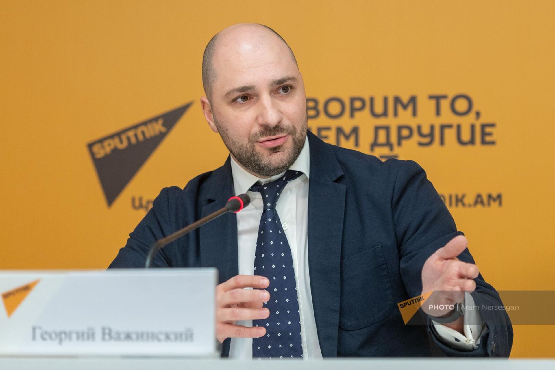 Исполнительный директор Российско-Армянского делового совета Георгий Важинский на пресс-конференции по итогам заседания межправкомиссии России и Армении (16 декабря 2023). Еревaн - Sputnik Армения, 1920, 16.12.2023