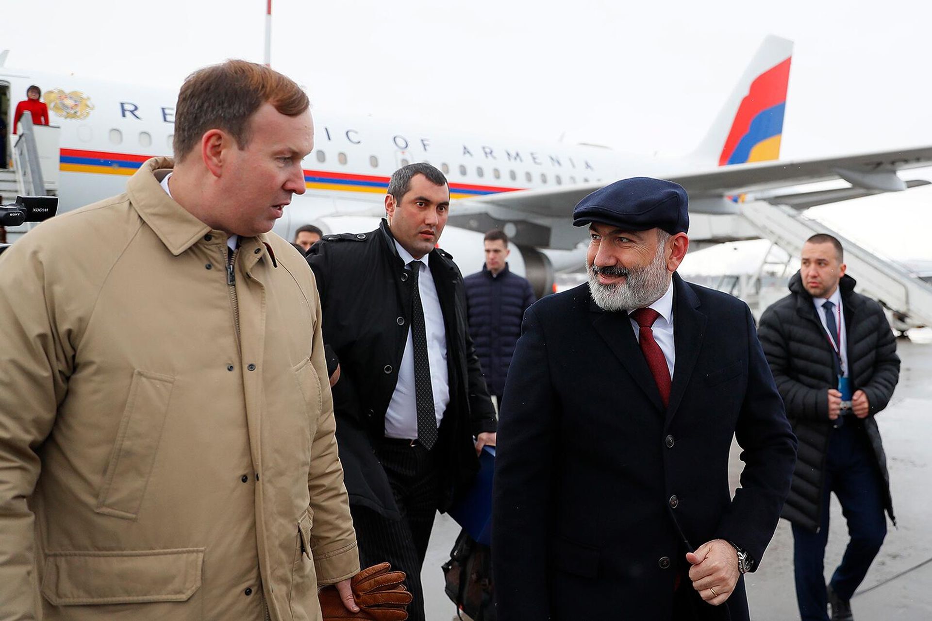 Премьер-министр Никол Пашинян прибыл с рабочим визитом в Санкт-Петербург (25 декабря 2023). - Sputnik Արմենիա, 1920, 25.12.2023