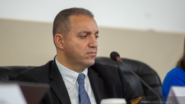 Министр экономики Ваан Керобян на ежегодной итоговой пресс-конференции министерства (8 января 2023). Еревaн - Sputnik Армения
