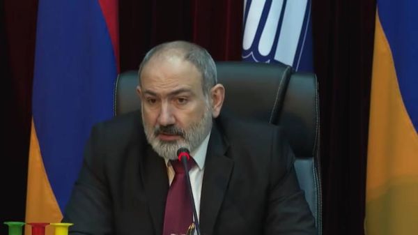 Премьер-министр Никол Пашинян во время заседания инициативной группы Гражданский договор (13 января 2024). Гавар - Sputnik Армения