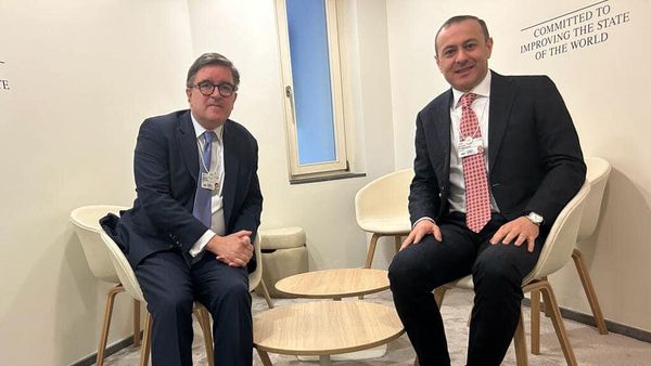 Секретарь Совета Безопасности РА Армен Григорян встретился с помощником госсекретаря США по вопросам Европы и Евразии Джеймсом О'Брайеном на 4-й встрече советников по нацбезопасности (14 января 2024). Давос - Sputnik Армения