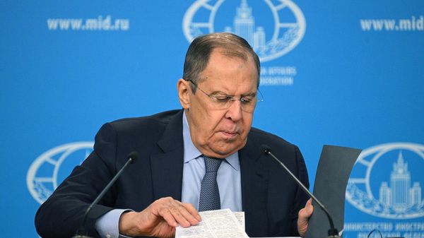 Министр иностранных дел РФ Сергей Лавров на итоговой пресс-конференции (18 января 2024). Москвa - Sputnik Армения