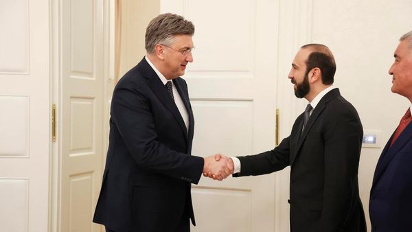 Mинистр иностранных дел Армении Арарат Мирзоян встретился с премьер-министром Хорватии Андреем Пленковичем (18 января 2024). Загреб - Sputnik Армения