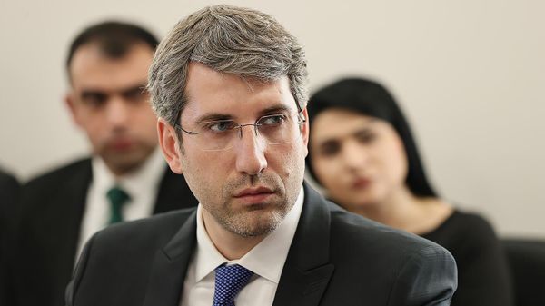 Премьер-министр Никол Пашинян посетил министерство юстиции (18 января 2024). Еревaн - Sputnik Армения