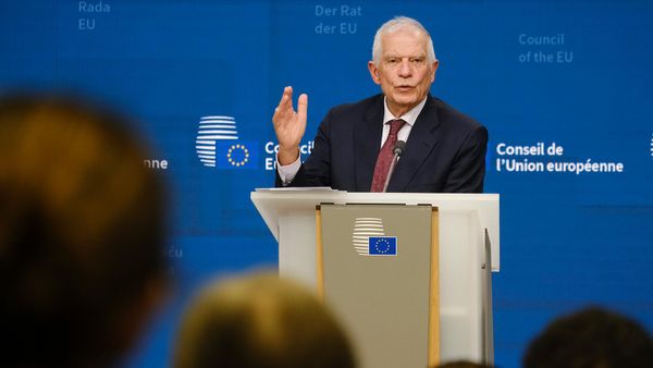 Верховный представитель ЕС по иностранным делам и политике безопасности Жозеп Боррель выступает перед СМИ после заседания Совета по иностранным делам (22 января 2024). Брюссель - Sputnik Армения