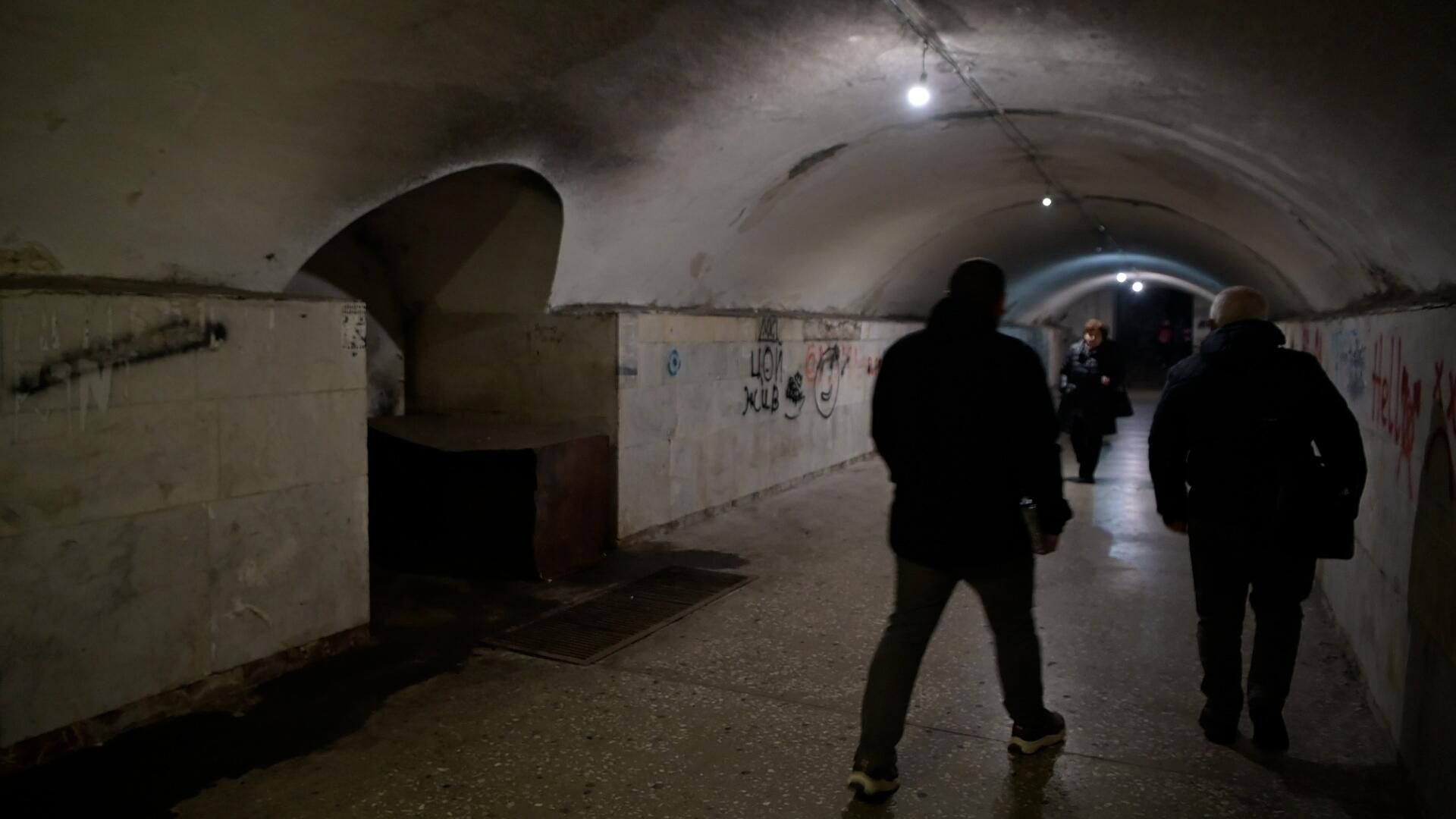 Подземный переход на площади Ахтанаки у кинотеатра Айреник - Sputnik Արմենիա, 1920, 23.01.2024