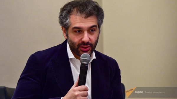 Пресс-конференция по теме предстоящего 27 января концерта по случаю 85-летнего юбилея композитора Тиграна Мансуряна (26 января 2024). Еревaн - Sputnik Армения