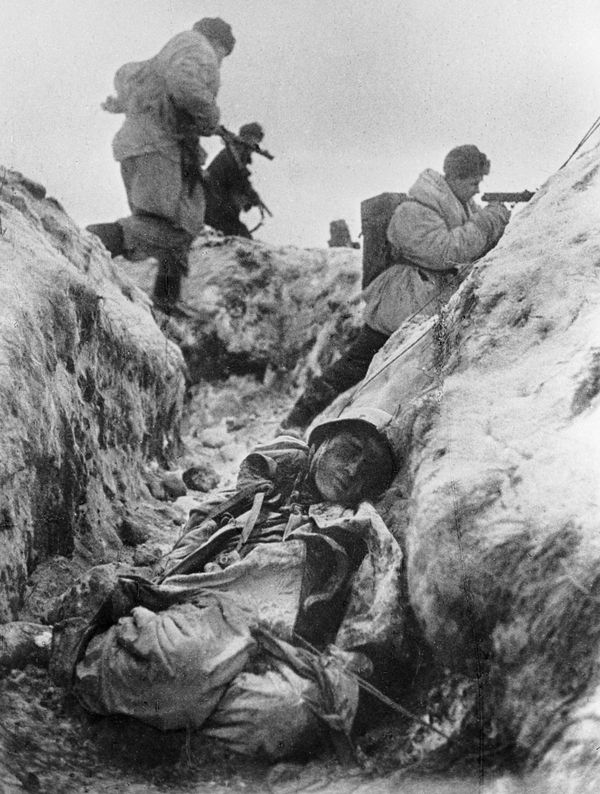  168-й стрелковой дивизии полковника Андрея Бондарева во время боя. Ленинградский фронт - Sputnik Армения