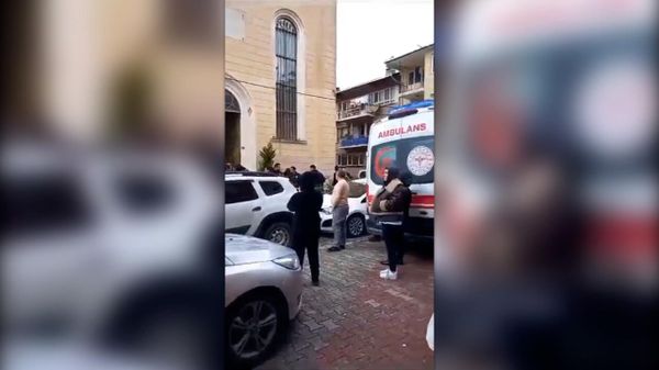 Двое неизвестных напали на католическую церковь во время службы в Стамбуле - Sputnik Армения