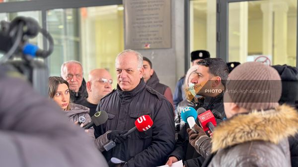Акция протеста движения Уничтожьте искаженный учебник перед министерством ОНКС РА (29 января 2024). Еревaн - Sputnik Армения