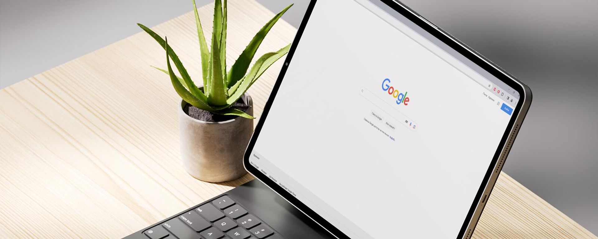 Планшет с открытой страницей Google - Sputnik Армения, 1920, 24.11.2021