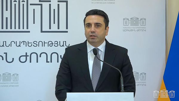Совместная пресс-конференция председателей Национального собрания РА Алена Симоняна и Палаты депутатов Парламента Чехии Маркеты Пекаровой Адамовой (21 января 2024). Еревaн - Sputnik Армения