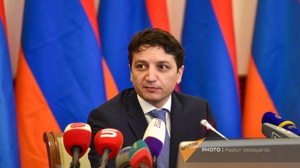 Министр финансов Ваге Ованнисян во время пресс-конференции (31 января 2024). Еревaн - Sputnik Армения