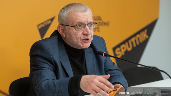 Սուրեն Սուրենյանց - Sputnik Արմենիա