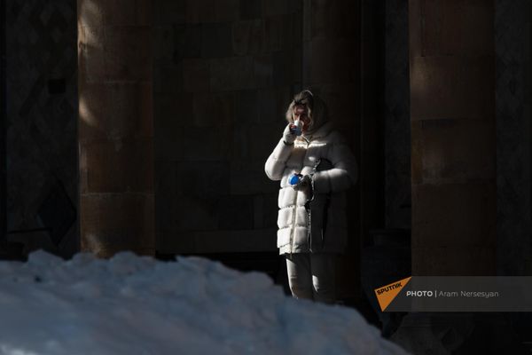 Զբոսաշրջիկը վայելում է Ջերմուկի ձմեռը - Sputnik Արմենիա