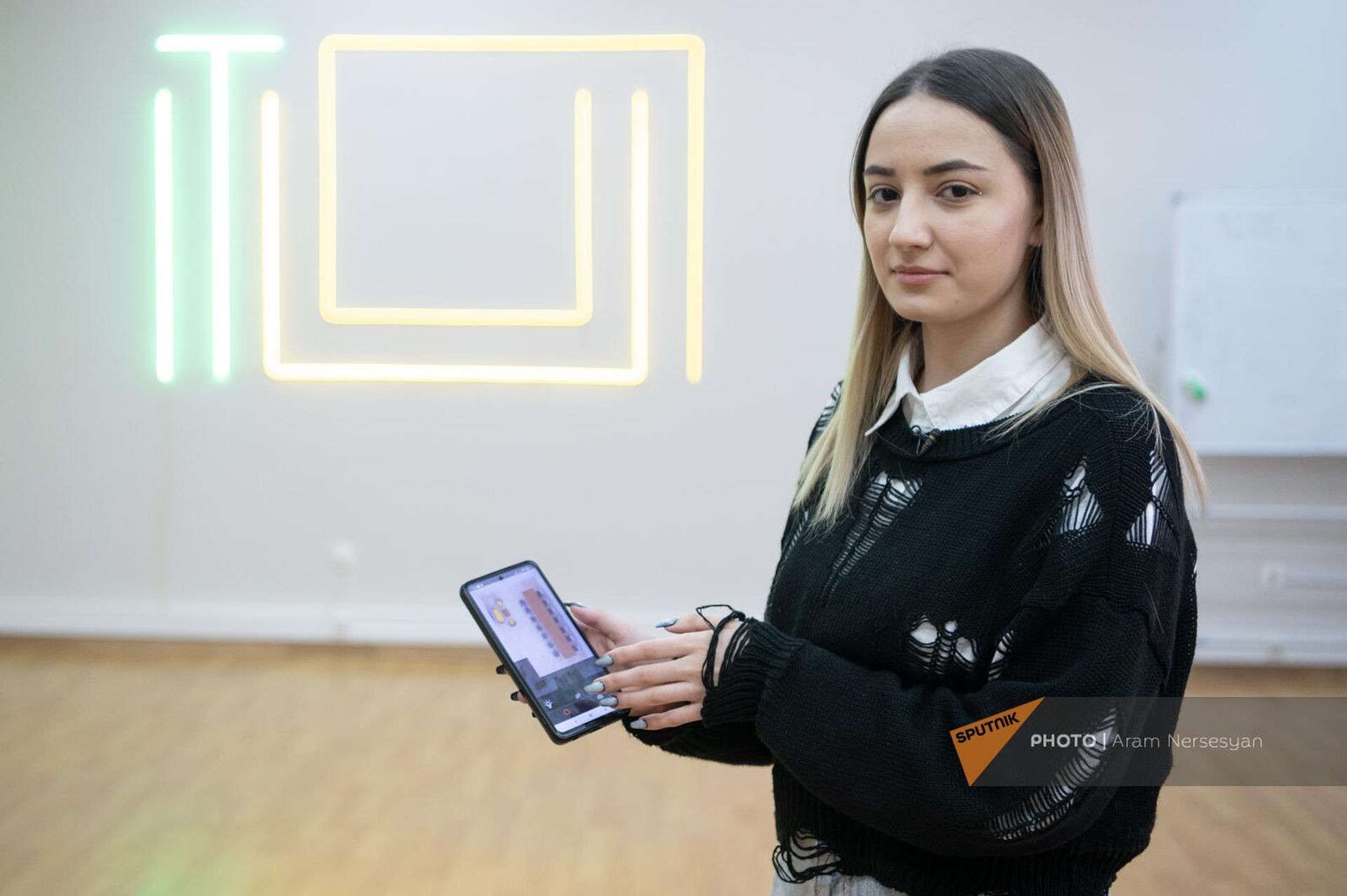 Юлиана Оганесян, сотрудник Гюмрийского центра информационных технологий - Sputnik Արմենիա, 1920, 09.02.2024