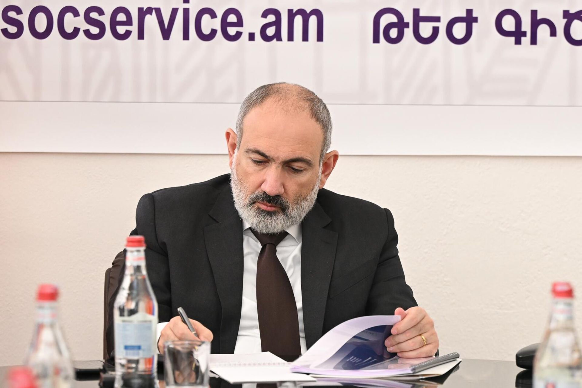 Премьер-министр Никол Пашинян посетил единую социальную службу Министерства труда и социальных вопросов (9 февраля 2024). Еревaн - Sputnik Արմենիա, 1920, 10.02.2024