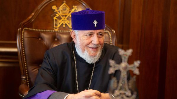 Католикос Гарегин Второй принял временного управляющего Ереванской и Армянской епархией Русской Церкви архиепископа Аксия (10 февраля 2024). Эчмиадзин Католикос Гарегин Второй принял временного управляющего Ереванской и Армянской епархией Русской Церкви архиепископа Аксия (10 февраля 2024). Эчмиадзин - Sputnik Армения