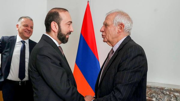 Встреча министра иностранных дел РА Арарата Мирзояна и Верховного Представителя ЕС Жозепа Борреля в преддверии заседания Делового совета Армения-ЕС (13 февраля 2024). Брюссель - Sputnik Армения