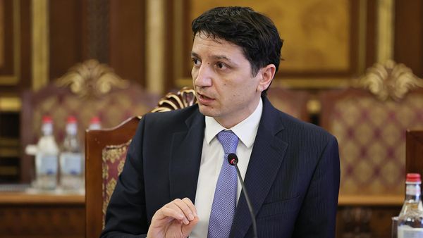 Министр финансов Ваге Ованнисян на обсуждениях по макроэкономическим и фискальным рамкам среднесрочной программы расходов на 2025-2027 годы (15 февраля 2024). Еревaн - Sputnik Армения