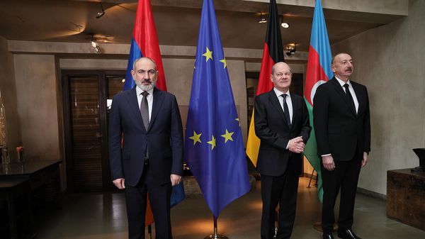 Премьер-министр Никол Пашинян, канцлер Германии Олаф Шольц и президент Азербайджана Ильхам Алиев встретились в рамках Мюнхенской конференции по безопасности (17 февраля 2024). Мюнхен, Германия - Sputnik Армения