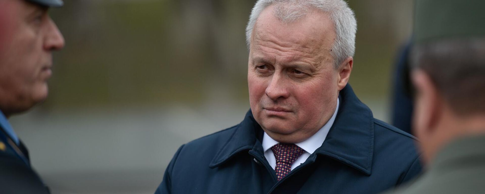 Чрезвычайный и полномочный посол РФ Сергей Копыркин в парке Победы в День защитника Отечества (22 февраля 2024). Еревaн - Sputnik Армения, 1920, 22.02.2024