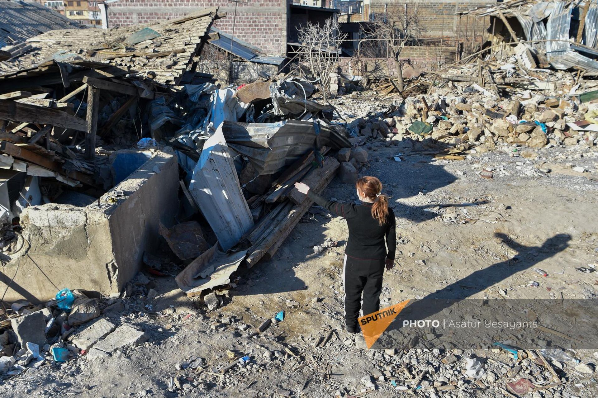 Ситуация на месте взрыва в доме, расположенном на 34-й улице района Эребуни, спустя 20 дней после трагедии - Sputnik Արմենիա, 1920, 27.02.2024