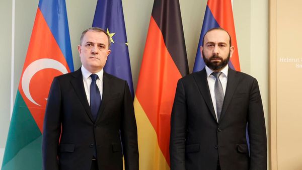 Встреча министров иностранных дел Армении и Азербайджана Арарата Мирзояна и Джейхуна Байрамова (28 февраля 2024). Берлин - Sputnik Армения