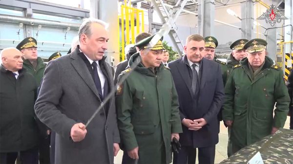 Министр обороны РФ генерал армии Сергей Шойгу проверил ход выполнения гособоронзаказа в Туле - Sputnik Армения
