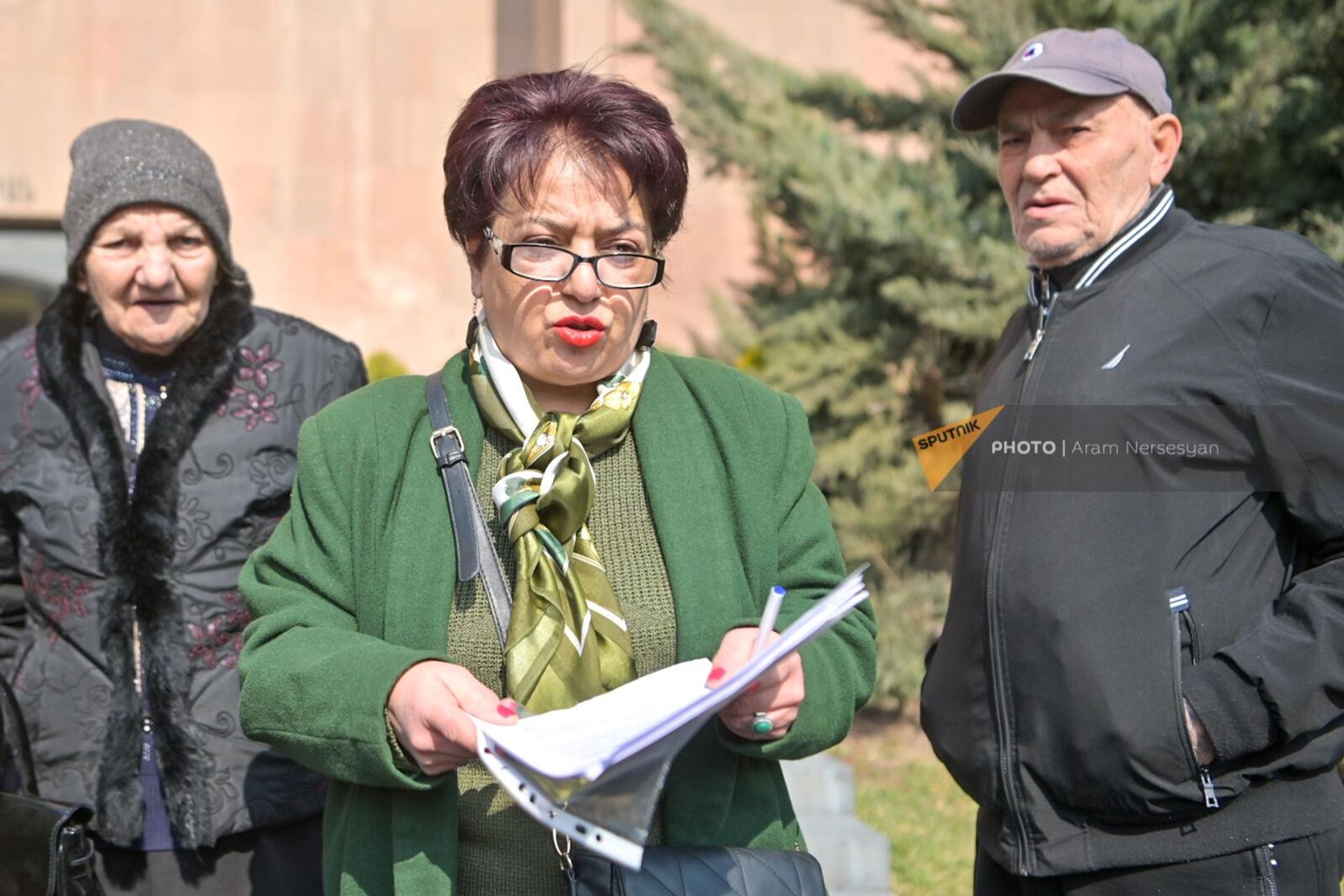 Акция протеста жителей Конда у здания мэрии в связи с решением городских властей о приватизации района (1 марта 2024). Еревaн - Sputnik Արմենիա, 1920, 01.03.2024