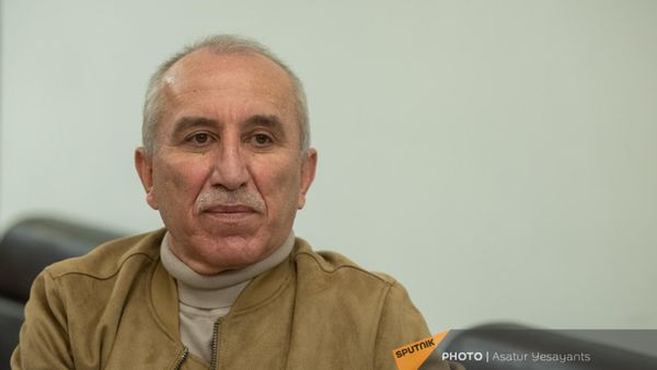 Ветеран Пограничной службы РФ Лев Азатханян в гостях радио Sputnik - Sputnik Армения