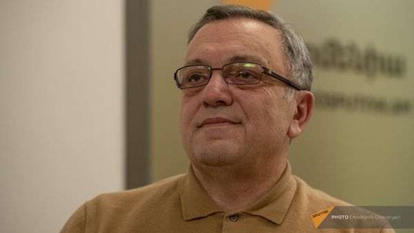 Дипломат и политический деятель Авет Адонц в гостях радио Sputnik - Sputnik Армения