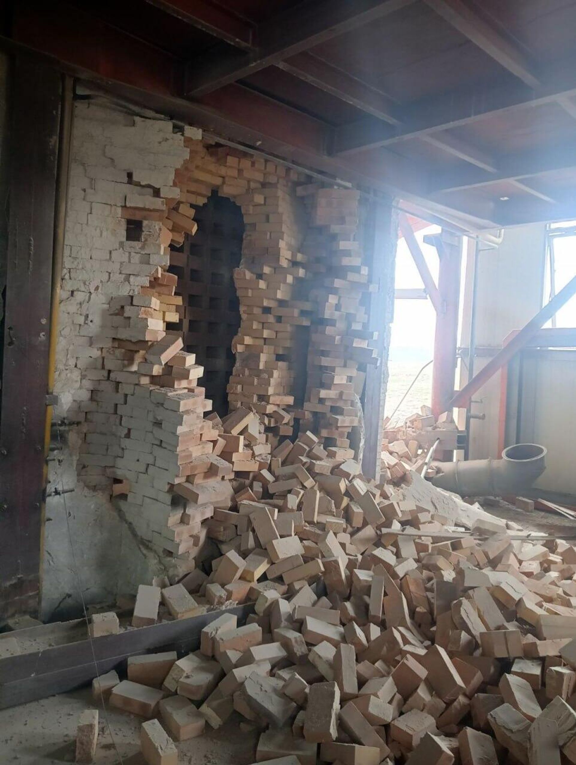 Обрушение в результате взрыва на Абовянском бутылочном заводе (9 марта 2024). Котайк - Sputnik Արմենիա, 1920, 09.03.2024