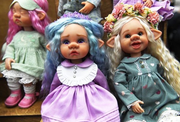 Каждая кукла представляет собой законченное произведение искусства, через которое автор пытается донести свои эмоции и идеи. - Sputnik Армения
