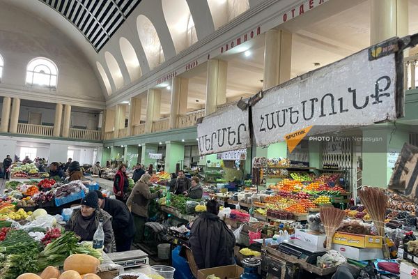 Крытый рынок на проспекте Комитаса - Sputnik Армения