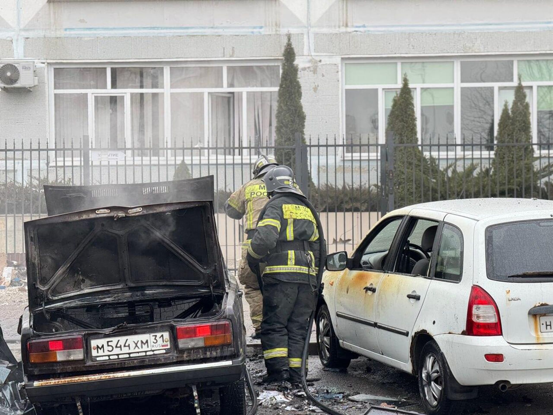 Разрушения с погибшими в результате обстрела ВСУ снарядами залпового огня Вампир (16 марта 2024). Белгород - Sputnik Армения, 1920, 16.03.2024
