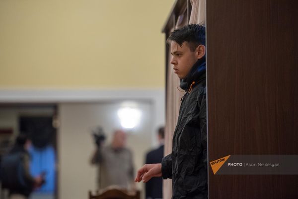 Выборы президента России на избирательном участке №8026 в посольстве РФ в Армении. - Sputnik Армения