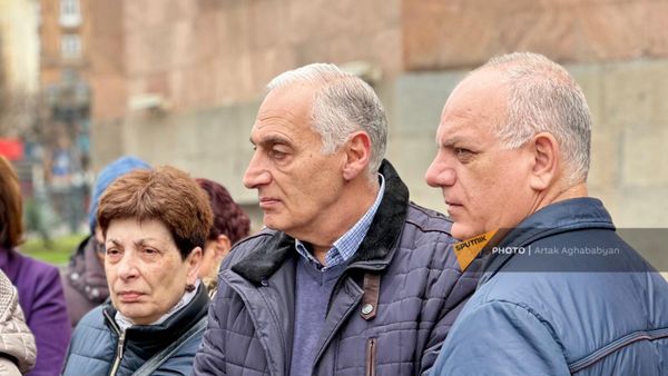 Նուրբ օրգանական քիմիայի ինստիտուտի աշխատակիցների բողոքի ակցիան - Sputnik Արմենիա