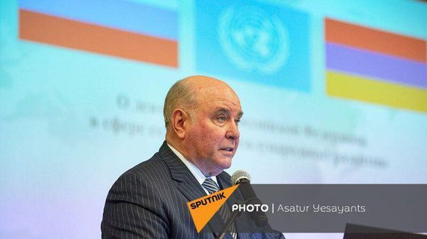 Григорий Карасин во время семинара О деятельности Российской Федерации в сфере содействия международному развитию (30 января 2019). Еревaн - Sputnik Армения
