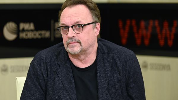 Комментатор Виктор Гусев - Sputnik Армения