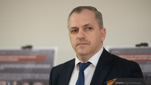 Самвел Шахраманян на премьере российского фильма Свидетель (19 марта 2024). Еревaн - Sputnik Армения