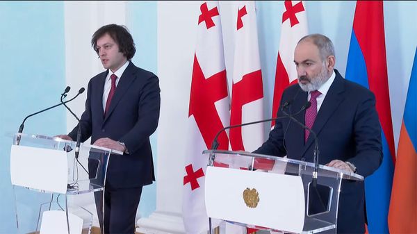 Совместная пресс-конференция премьер-министров Армении и Грузии Никола Пашиняна и Ираклия Кобахидзе (25 марта 2024). Еревaн - Sputnik Армения