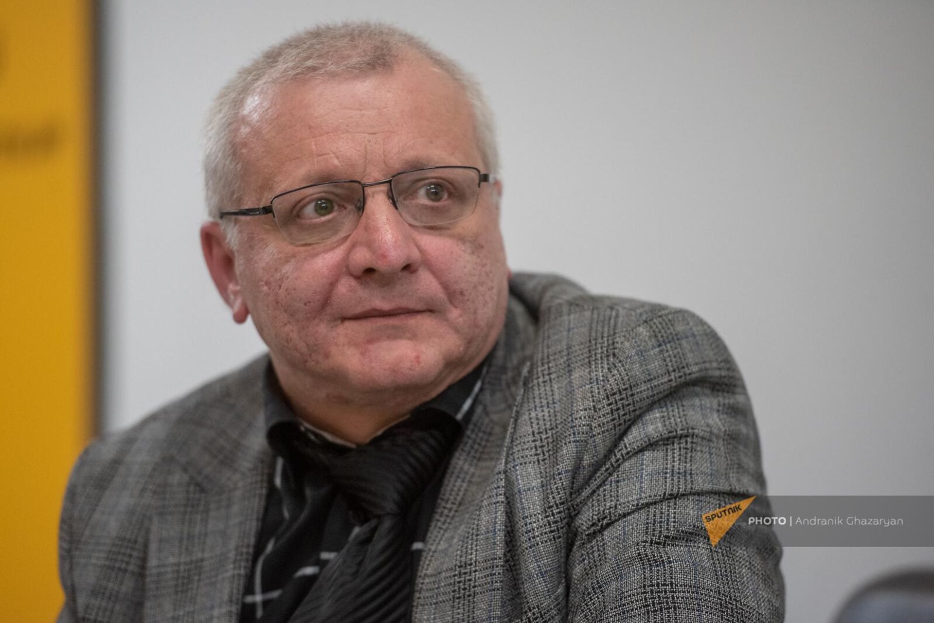 Политический аналитик Сурен Суренянц в гостях агентства Sputnik Армения - Sputnik Արմենիա, 1920, 11.04.2024