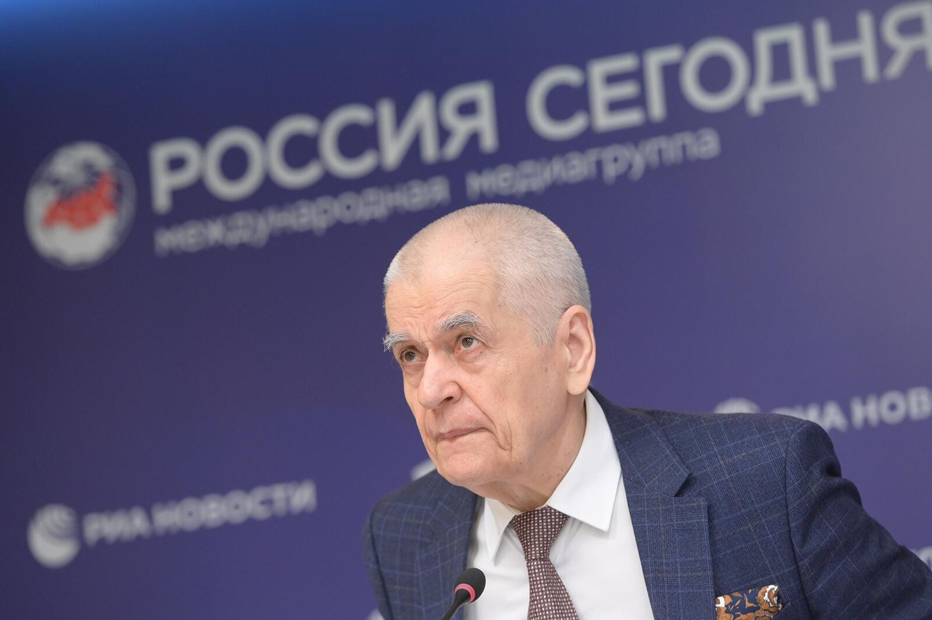 Академик РАН, заместитель президента Российской академии образования Геннадий Онищенко во время видеомоста (27 марта 2024). Москвa - Sputnik Армения, 1920, 27.03.2024