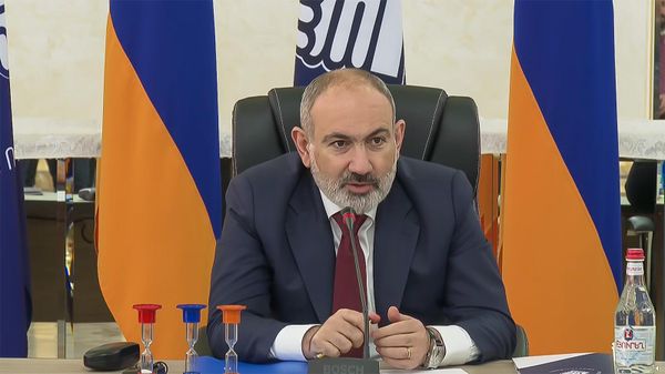 Никол Пашинян на встрече с членами партии Гражданский договор Араратской области (30 марта 2024). Арарат - Sputnik Армения