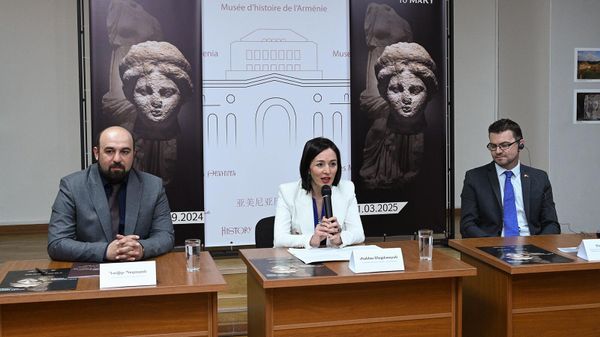 Пресс-конференция в Музее истории Армении, посвященная началу работ по организации масштабной выставки Мать-божество: от Анаит до Мариам (2 апреля 2024). Еревaн - Sputnik Армения